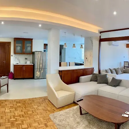 Modern 2 Bed Room Large Apartment Nicosia Exterior photo