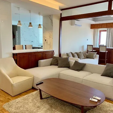 Modern 2 Bed Room Large Apartment Nicosia Exterior photo