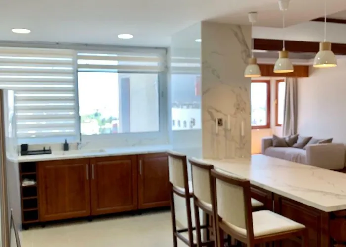 Modern 2 Bed Room Large Apartment