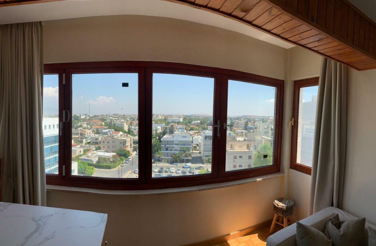 Modern 2 Bed Large * Никосия