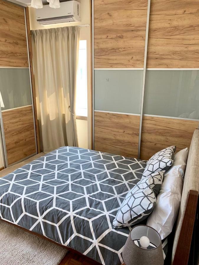 Modern 2 Bed Large