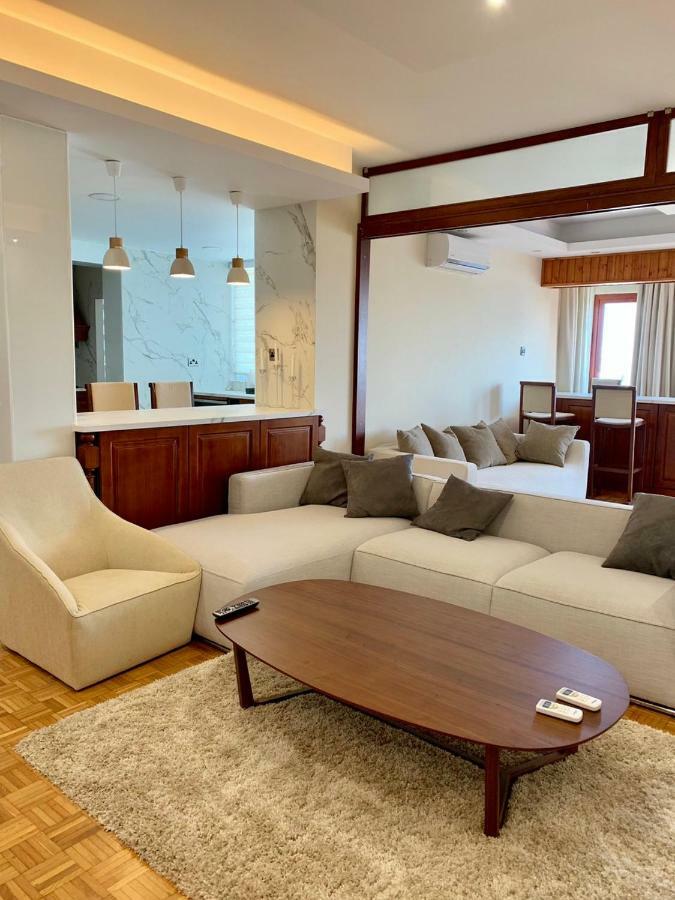 Modern 2 Bed Large