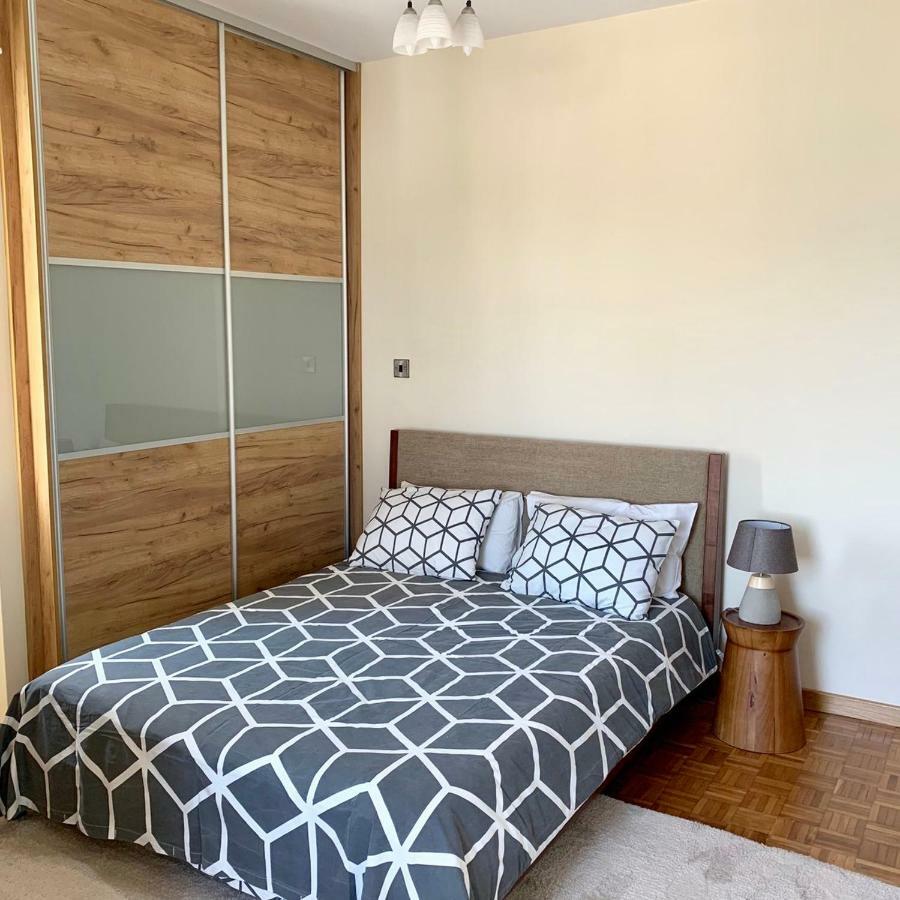 Modern 2 Bed Large Apartment Nikosia